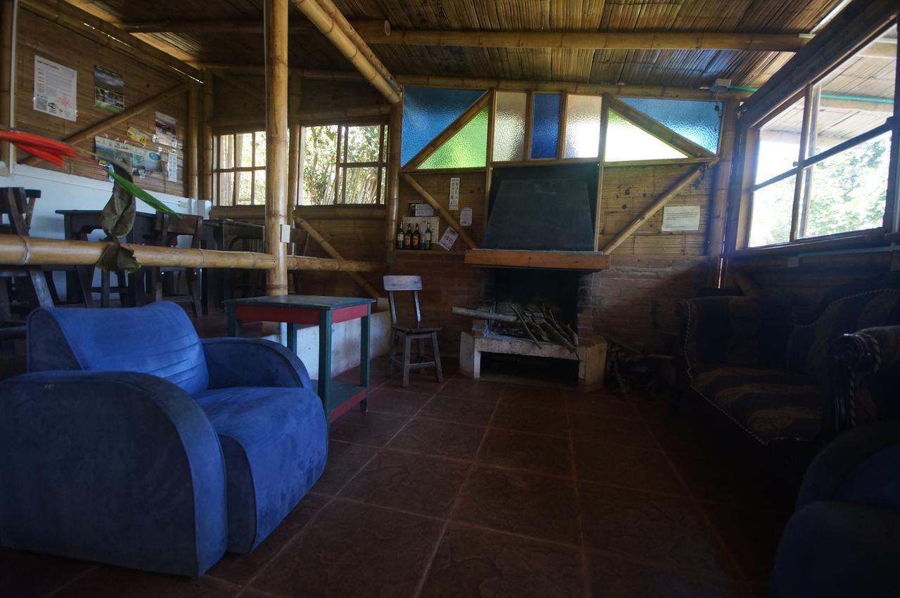 The Plantation House Travellers Hostel 萨兰托 外观 照片
